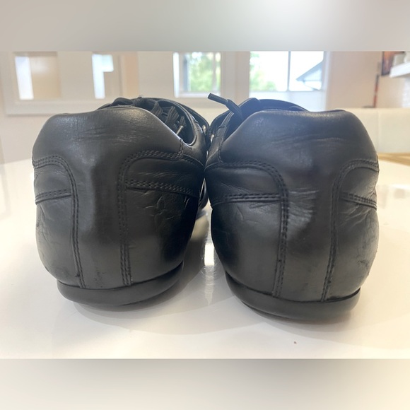 Louis Vuitton Globe Trotter Embossed Leather Sneakers Black - Picture 6 of 10